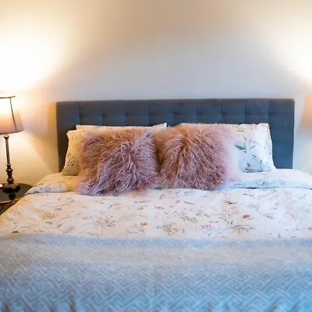 Traumwohnung Auf Kleiner Pferdefarm Thun